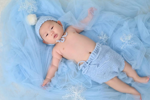 改则宝宝侧翻太早的原因